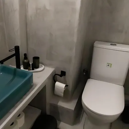 Hotel Byzantium In The Centre Of Hermoupolis